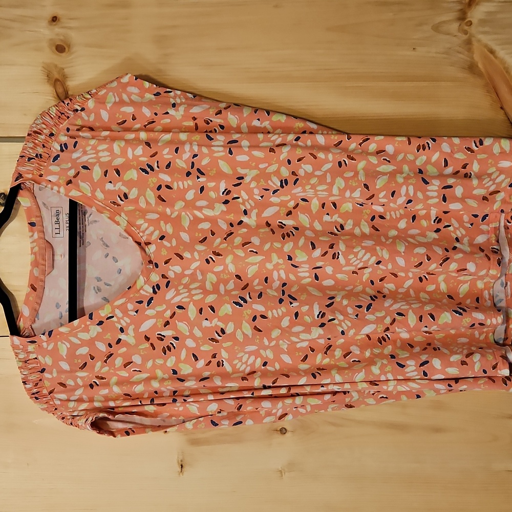 L.L. Bean 2X Womens Beyond Soft V-Neck Tee Sunrise Pink Petal EUC